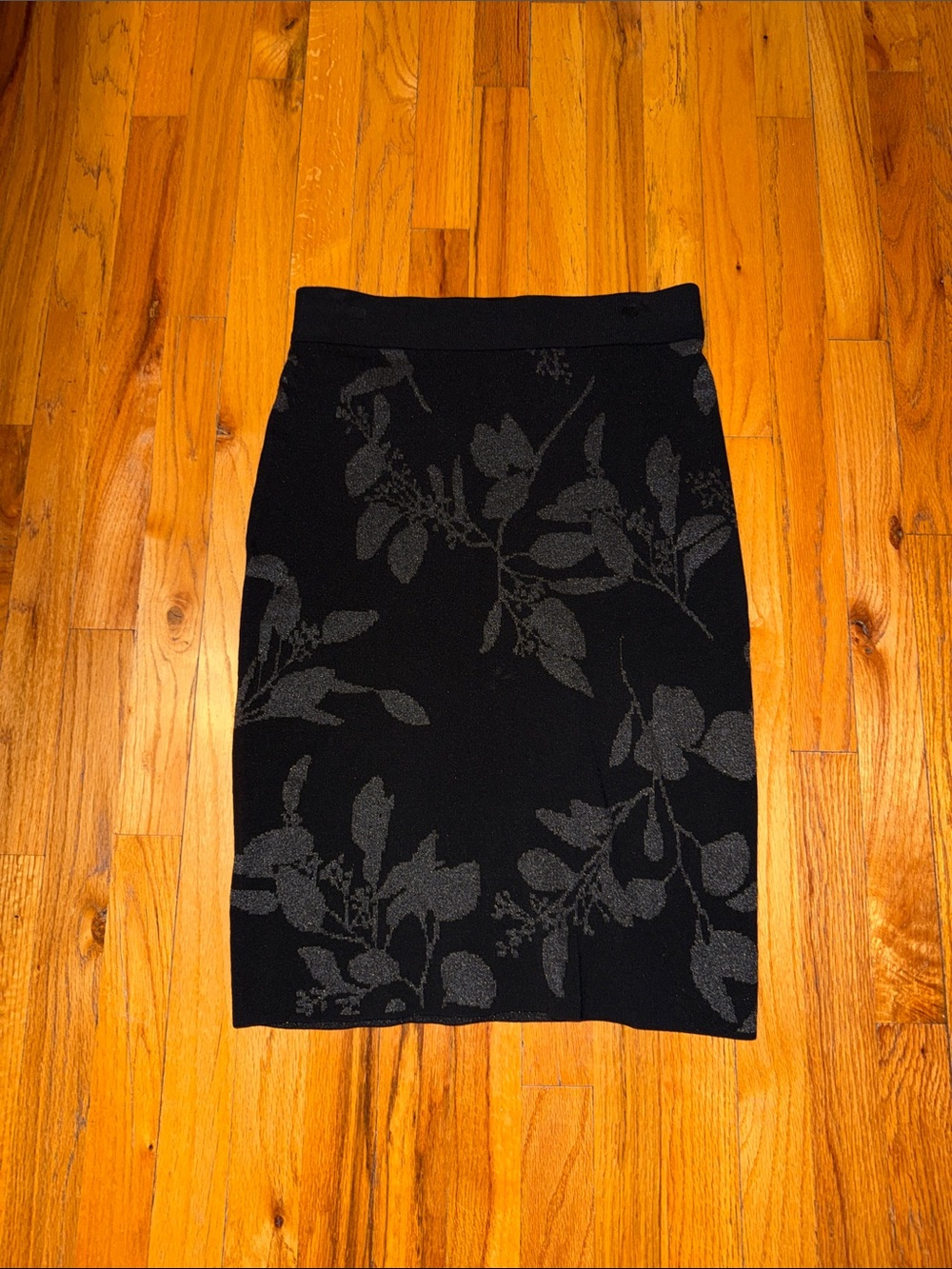 Women's H&M Black Floral Knit Pencil Skirt